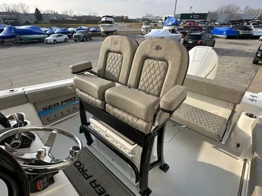 2024 Sea Pro 242 Center Console