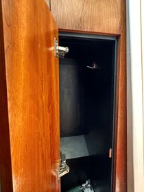 Hanging locker
