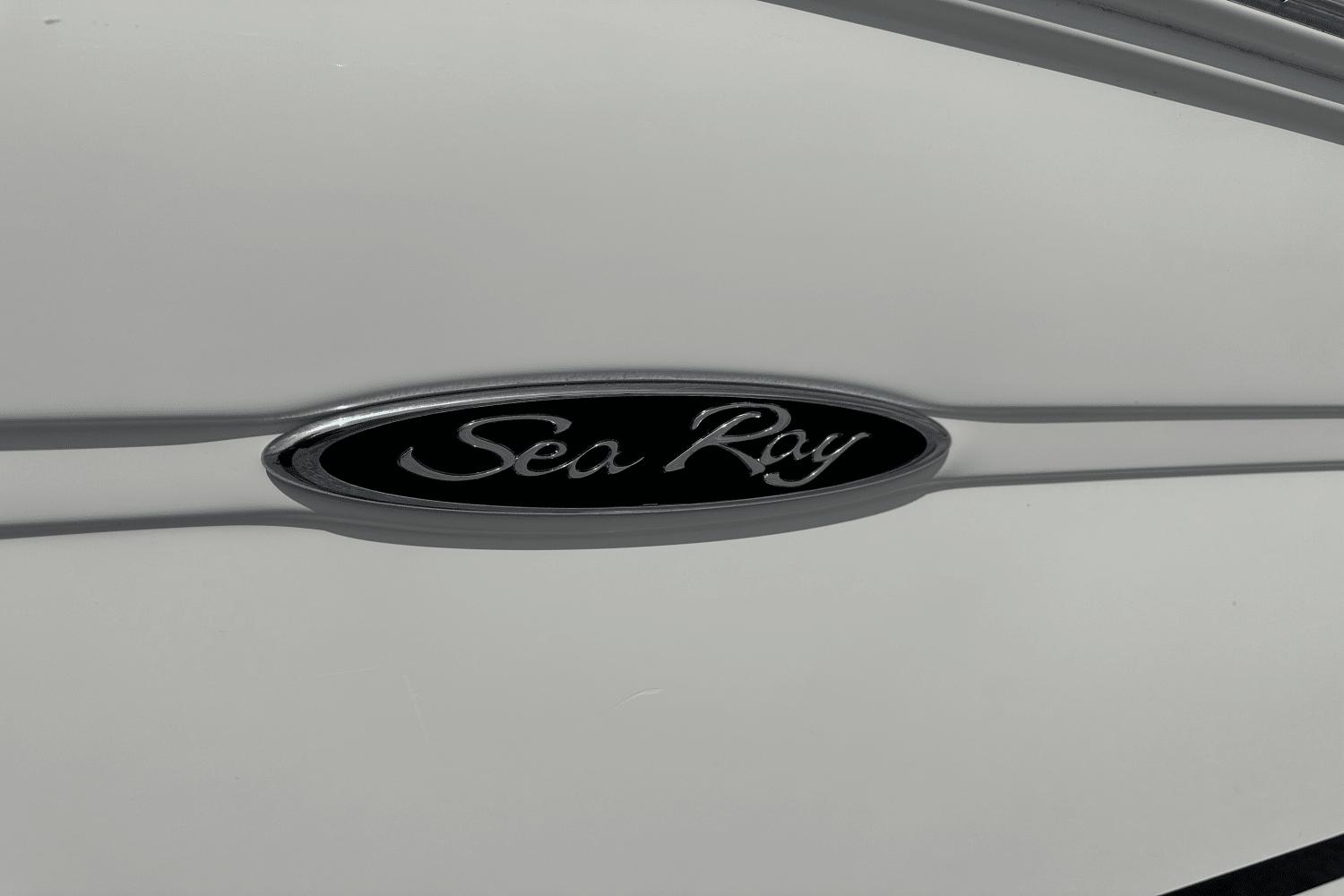 2011 Sea Ray 240 Sundancer
