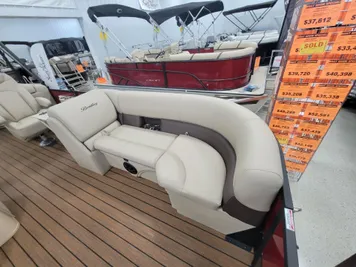 2024 Bentley Pontoons Legacy 220 Navigator