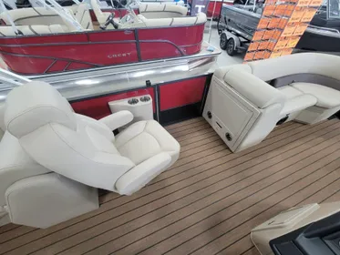 2024 Bentley Pontoons Legacy 220 Navigator