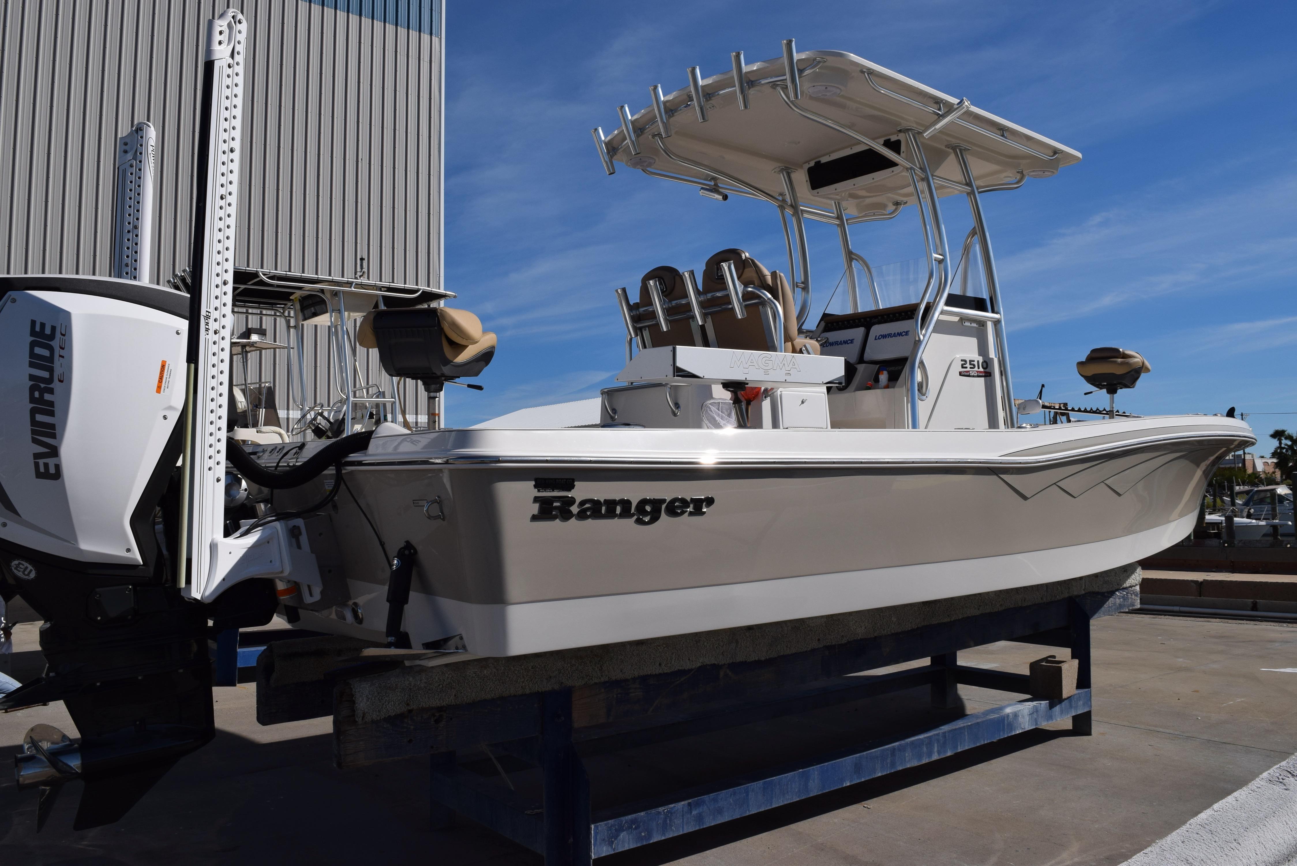 2018 Ranger 2510 Bay Ranger
