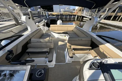 2019 Sea Ray 270 SDX-OB