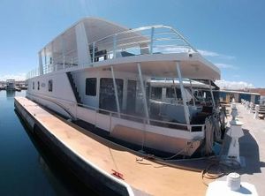 2013 Destination Yachts Multi Owner 75x18 Houseboat