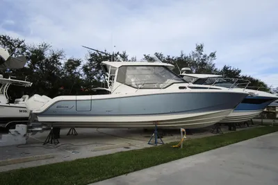 2024 Boston Whaler 325 Conquest