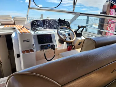 1999 Chris-Craft 300 Express Cruiser