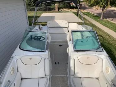 2005 Crownline 220 EX