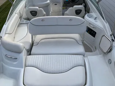 2005 Crownline 220 EX