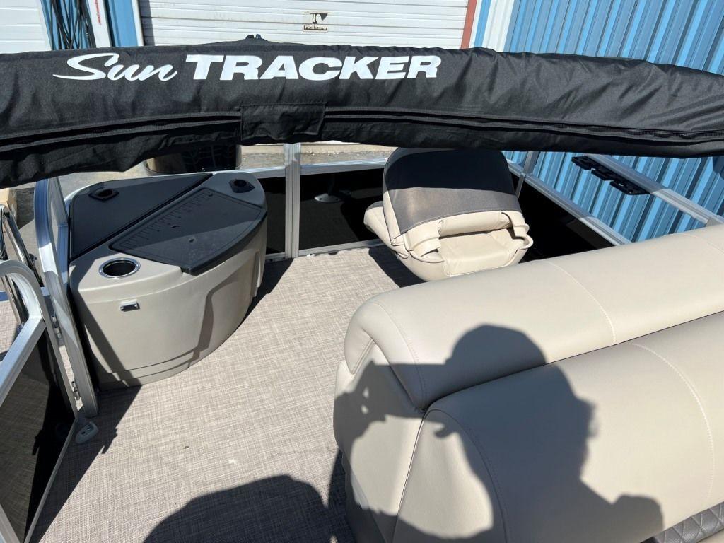 2023 Sun Tracker Party Barge 20 DLX w/Mercury 90 ELPT Ct 4/s and Tandem  Axle Trailer - White Pine Marine