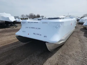 2024 Bentley Pontoons Legacy 220 Navigator