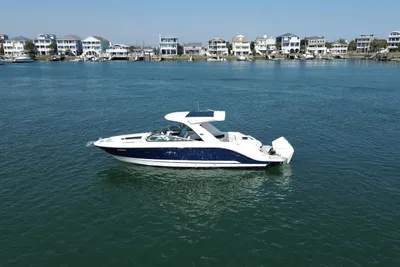 2019 Sea Ray 310 SLX OB