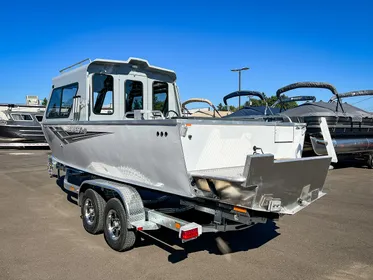 2023 Hewescraft 240 Ocean Pro HT