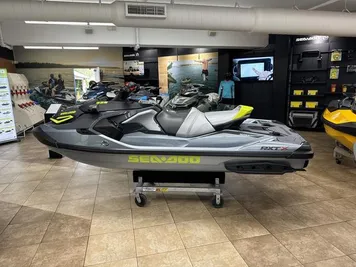 2024 Sea-Doo Waverunner RXT