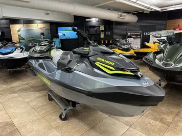 2024 Sea-Doo Waverunner RXT