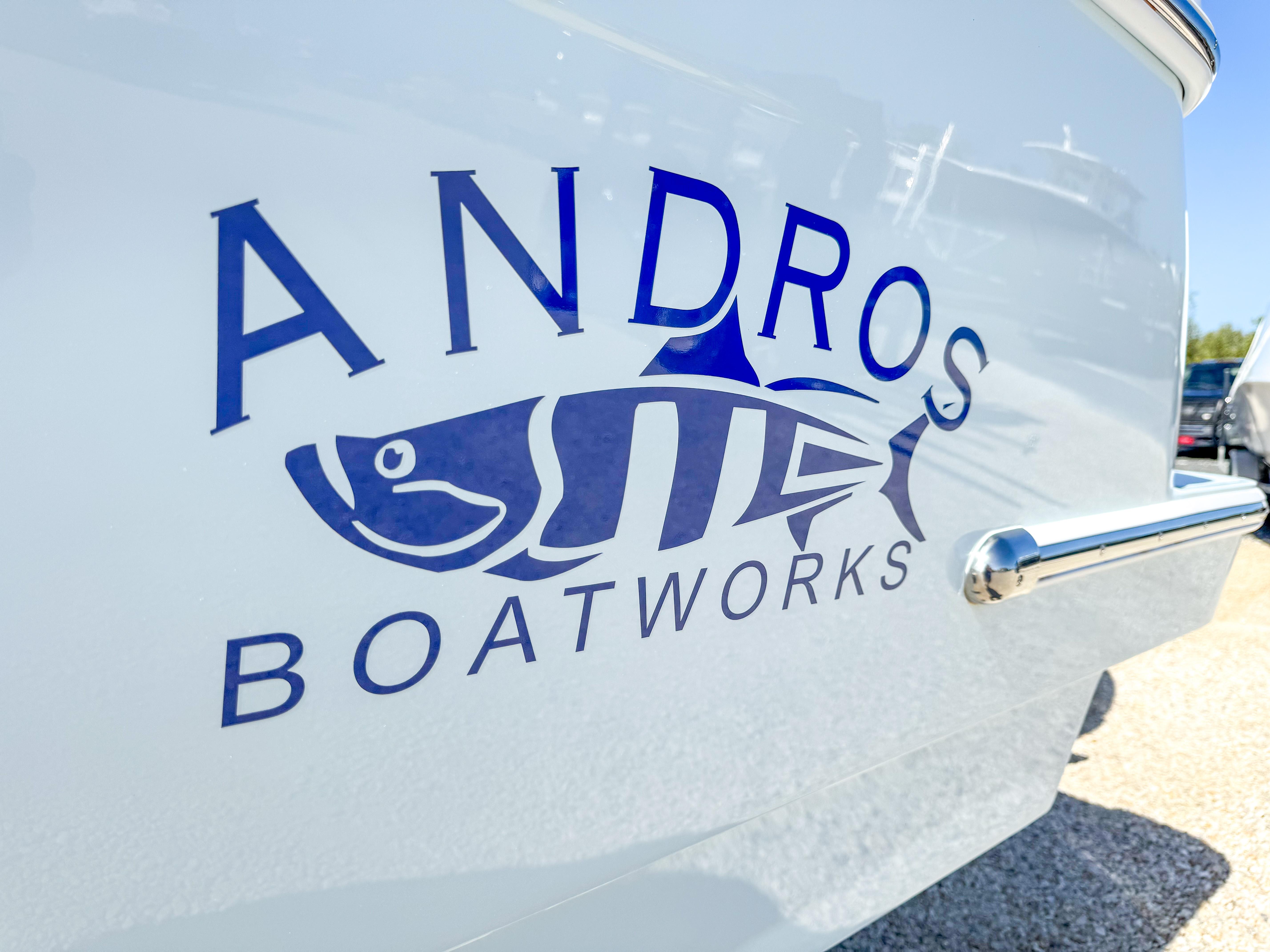 2023 Andros Offshore 32