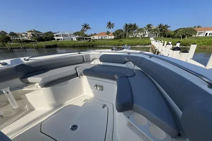 2022 Boston Whaler 230 Outrage