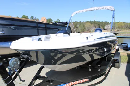 2023 Hurricane SunDeck Sport 185 OB