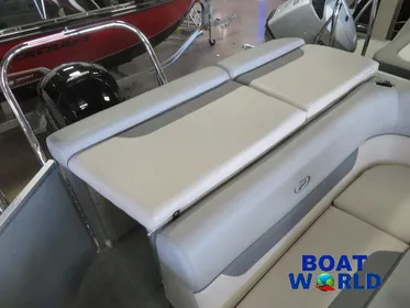 2023 Princecraft Vectra 23 Cruise Tritoon Pontoon & Mercury 150HP 4