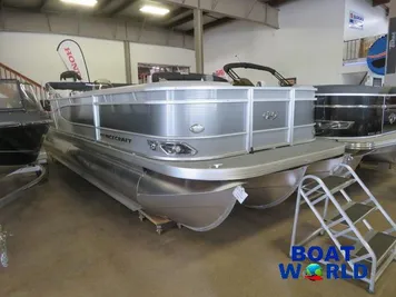 2023 Princecraft Vectra 23 Cruise Tritoon Pontoon & Mercury 150HP 4