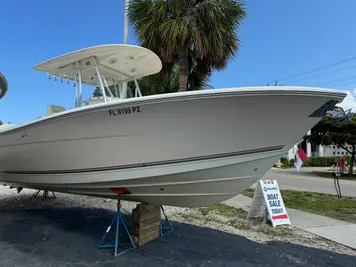 2016 Cobia 277 CC