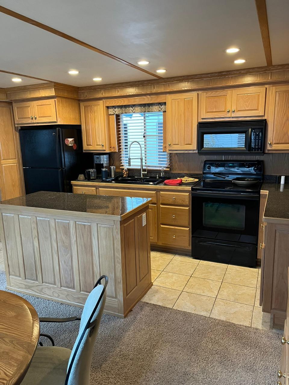 2003 Lakeview Houseboat
