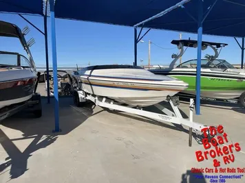 1997 Hallett 250 Closed Bow