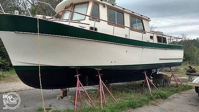 1978 Marine Trader 33 DC