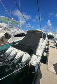 2021 Boston Whaler 405 Conquest