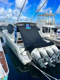 2021 Boston Whaler 405 Conquest