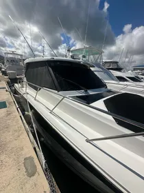 2021 Boston Whaler 405 Conquest