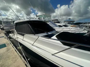 2021 Boston Whaler 405 Conquest