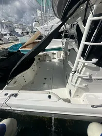 2021 Boston Whaler 405 Conquest