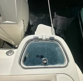 2021 Boston Whaler 405 Conquest