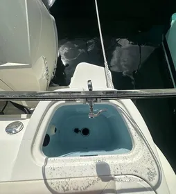 2021 Boston Whaler 405 Conquest