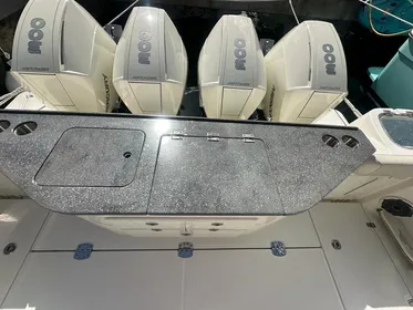 2021 Boston Whaler 405 Conquest