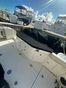 2021 Boston Whaler 405 Conquest