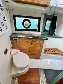 2021 Boston Whaler 405 Conquest