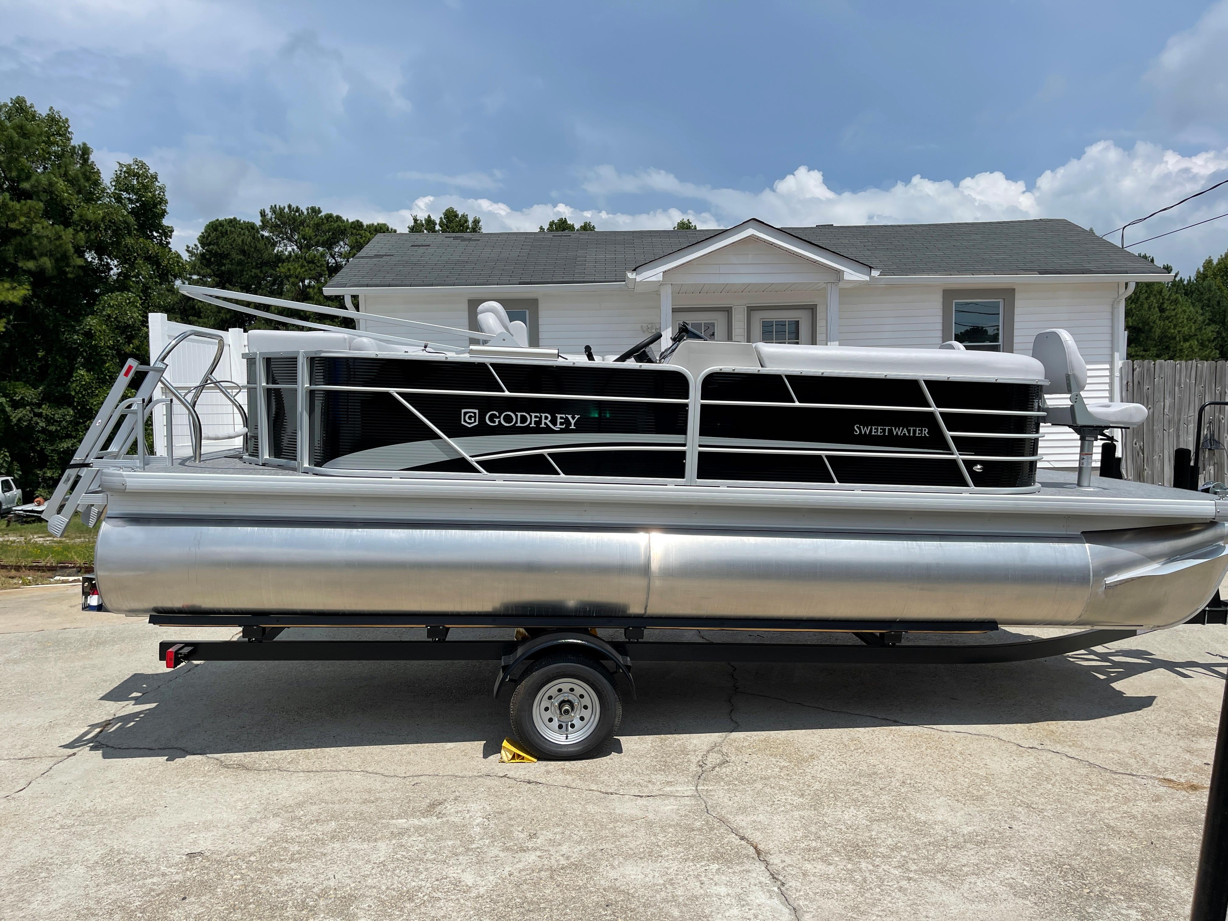 Used pontoon deals boats for sale