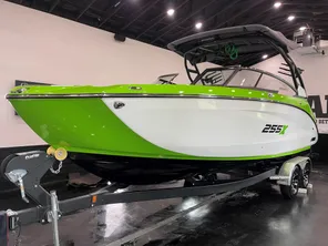 2022 Yamaha Boats 255XE