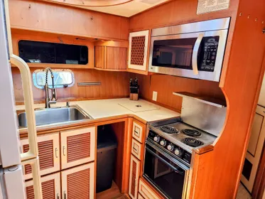 1987 Hi-Star Yacht Fisher 55