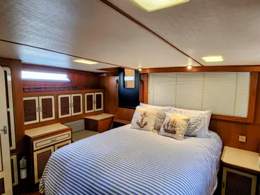 1987 Hi-Star Yacht Fisher 55