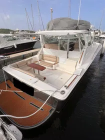 2014 Tiara Yachts 39 Coronet