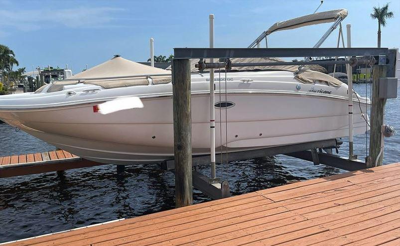 Used 2018 Hurricane SunDeck 2200, 33904 Cape Coral - Boat Trader