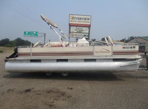1998 Northwood 820 Sportster With A 28HP Evinrude Motor
