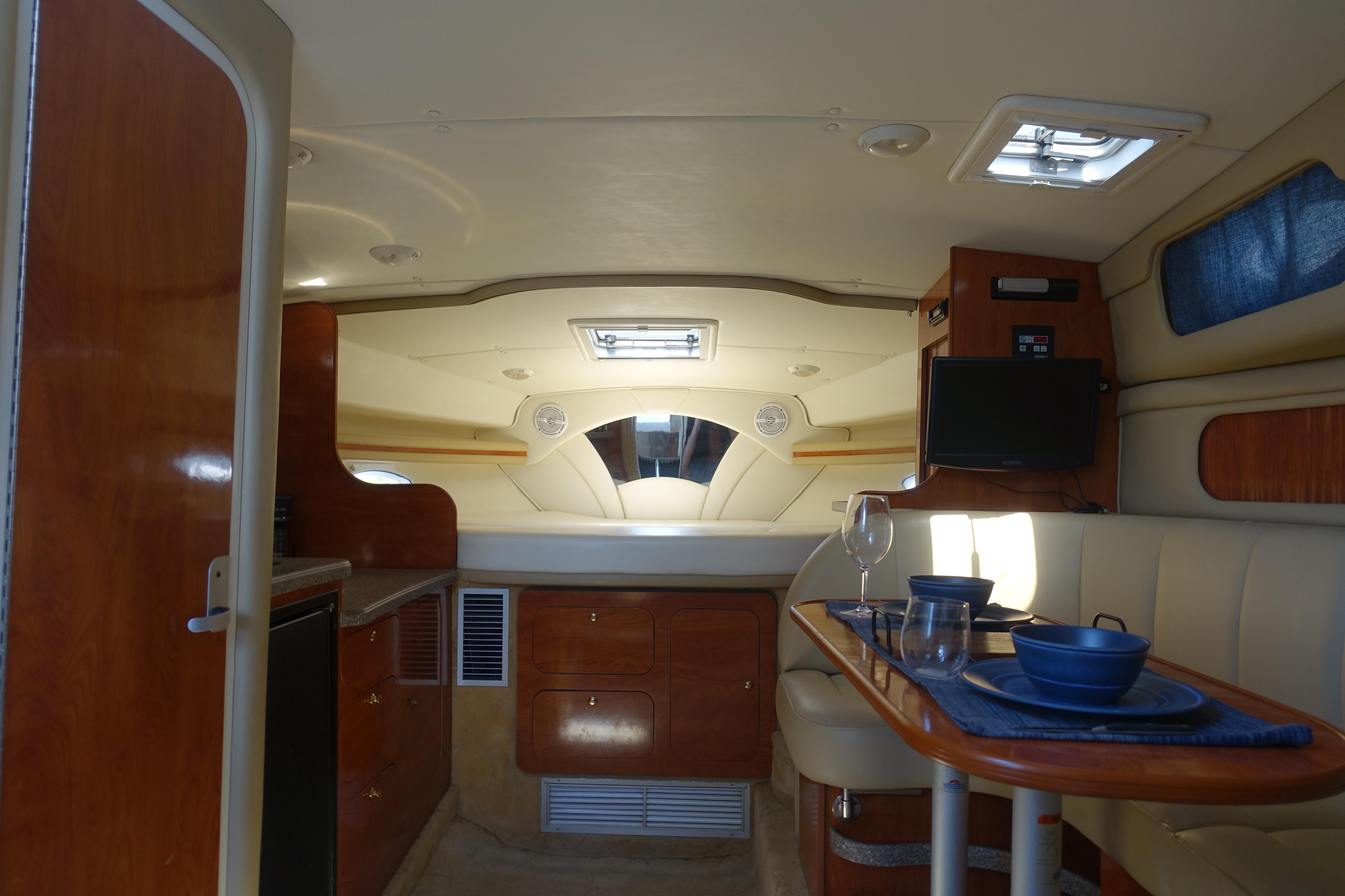 2004 Rinker Fiesta Vee 342