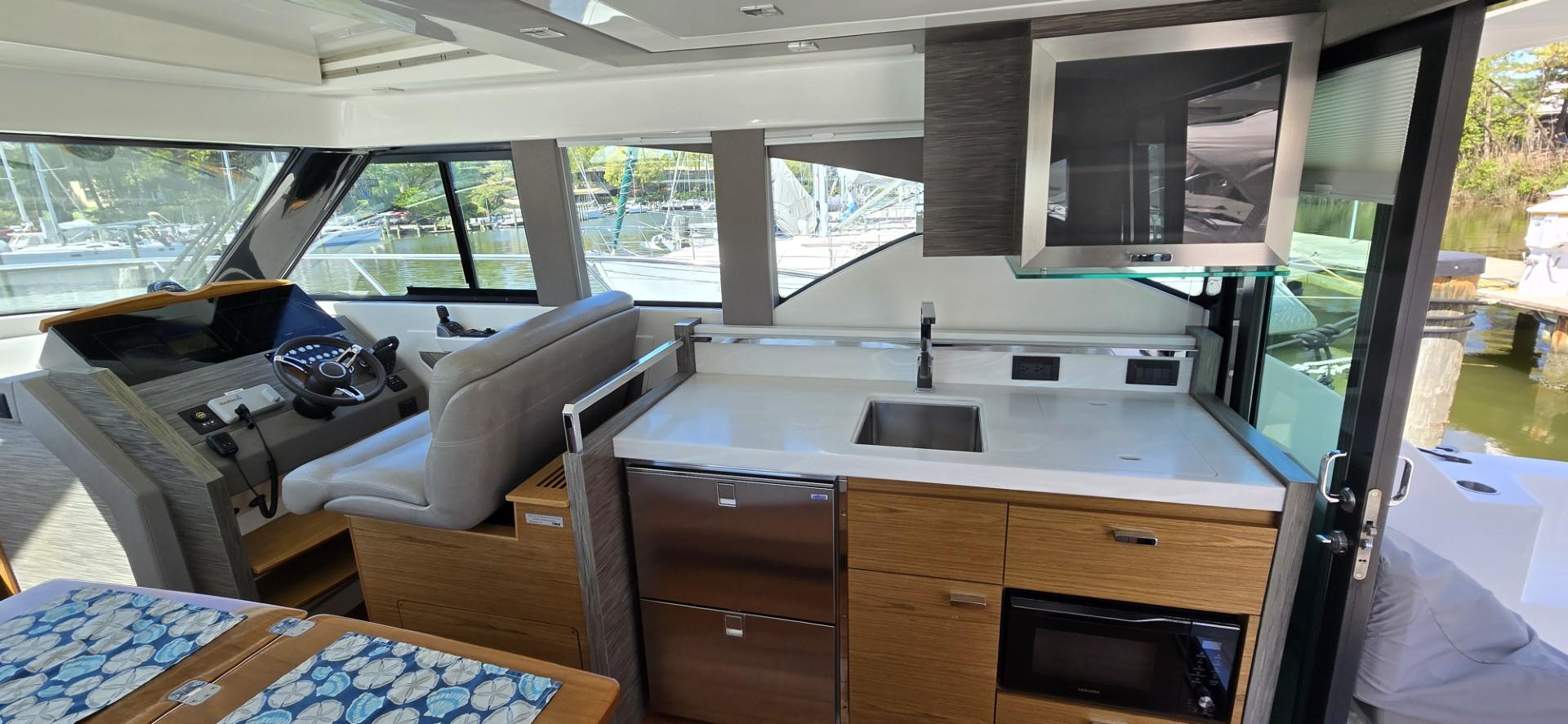 Tiara 39 Coupe - Helm and Galley