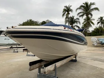 2013 Hurricane SunDeck Sport 220 OB