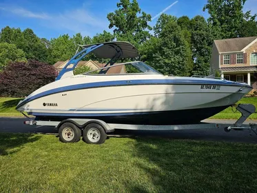 2018 Yamaha Boats 242 Limited S