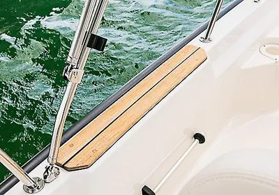 2025 Boston Whaler 150 Montauk