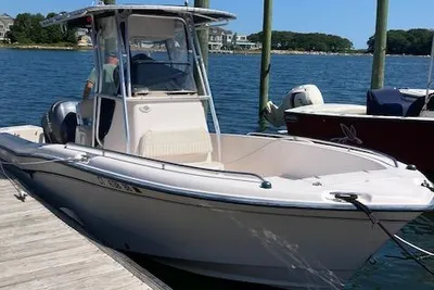 2005 Grady-White Fisherman 222